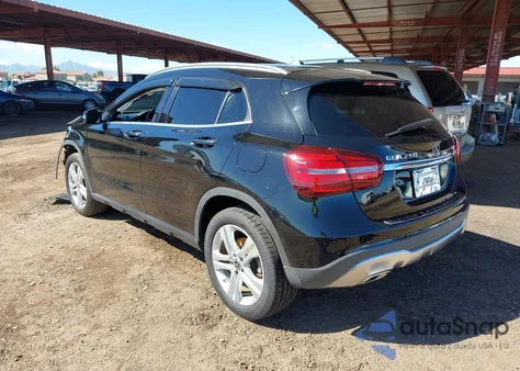 2020 Mercedes-Benz Gla 250 4Matic z USA, uszkodzony, nr VIN WDCTG4GBXLU023574